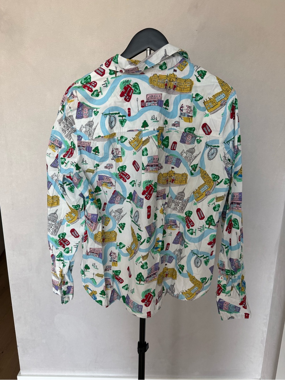Boden White Illustrated Cityscape Button-Down Shirt with Multicolor Print - Picture 3 of 3